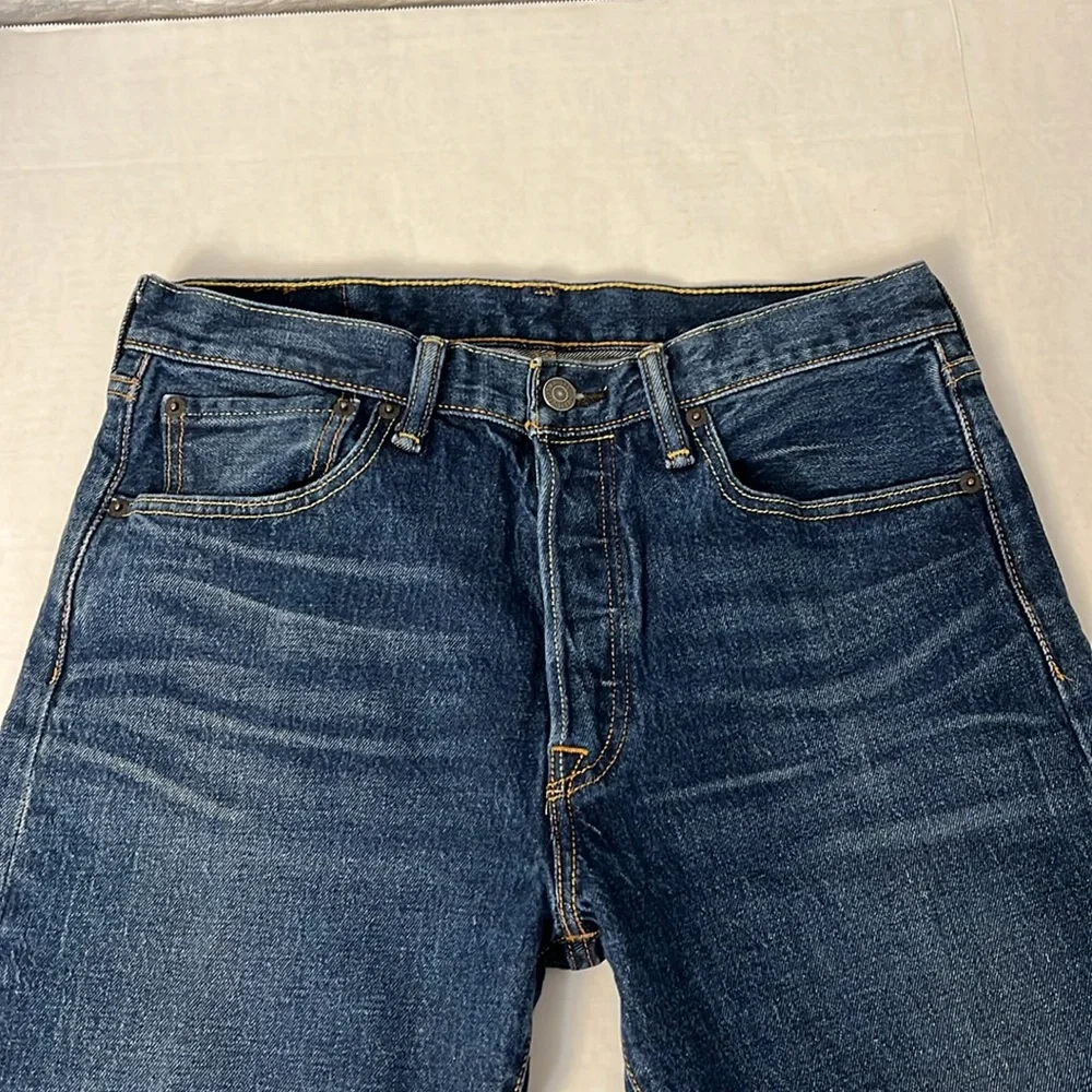 LEVI’S 501 DARKWASH STRAIGHT LEG BUTTON FLY COTTON JEANS SIZE 30x29